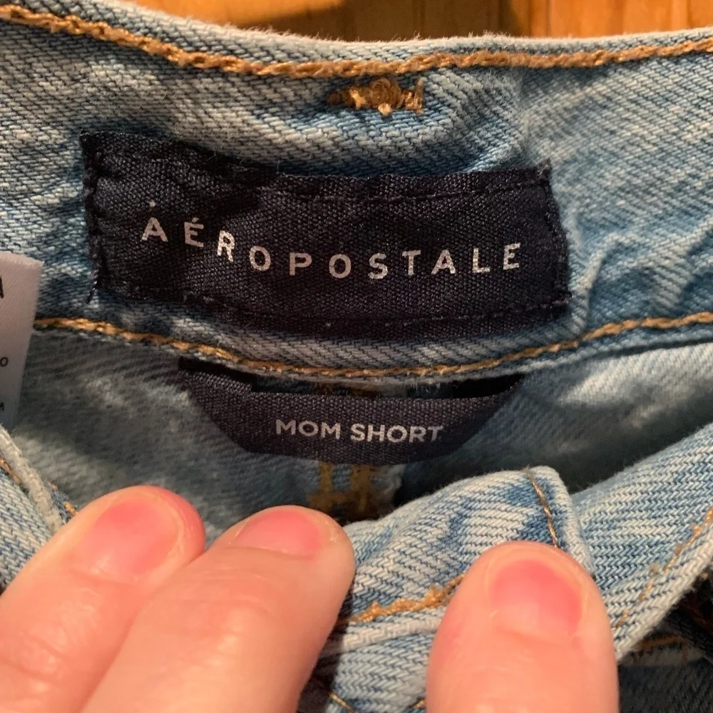 Aeropostale distressed mom